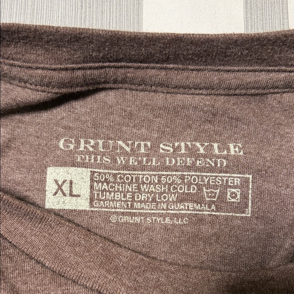 Grunt Style Brown Tee with Skull and Laurel Design Limited Club Members Xl - Picture 4 of 4